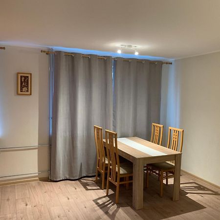Dikol Two-Room Apartment-Self Check-In & Free Parking Near City Center Tallinn Exterior photo